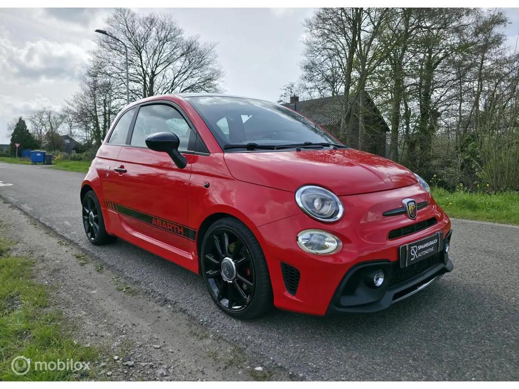 Fiat 500 1.4 T-Jet Abarth Turismo / Carbon stoe € 13.995,0, 4 cilinders, Leder en Stof, 1010 kg, Handgeschakeld