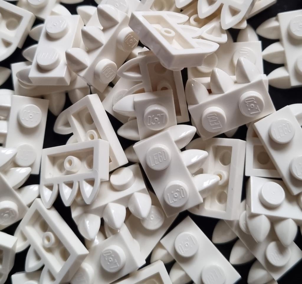 Lego 1x2 modified plate with 3 teeth, White (per 50), Ophalen of Verzenden, Nieuw, Losse stenen, Lego
