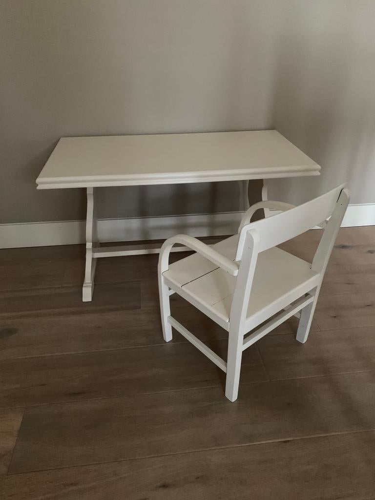Schattige set! Tafel/stoeltje voor kind, kloostertafeltje, Kinderen en Baby's, Ophalen, Gebruikt, Tafel(s) en Stoel(en)