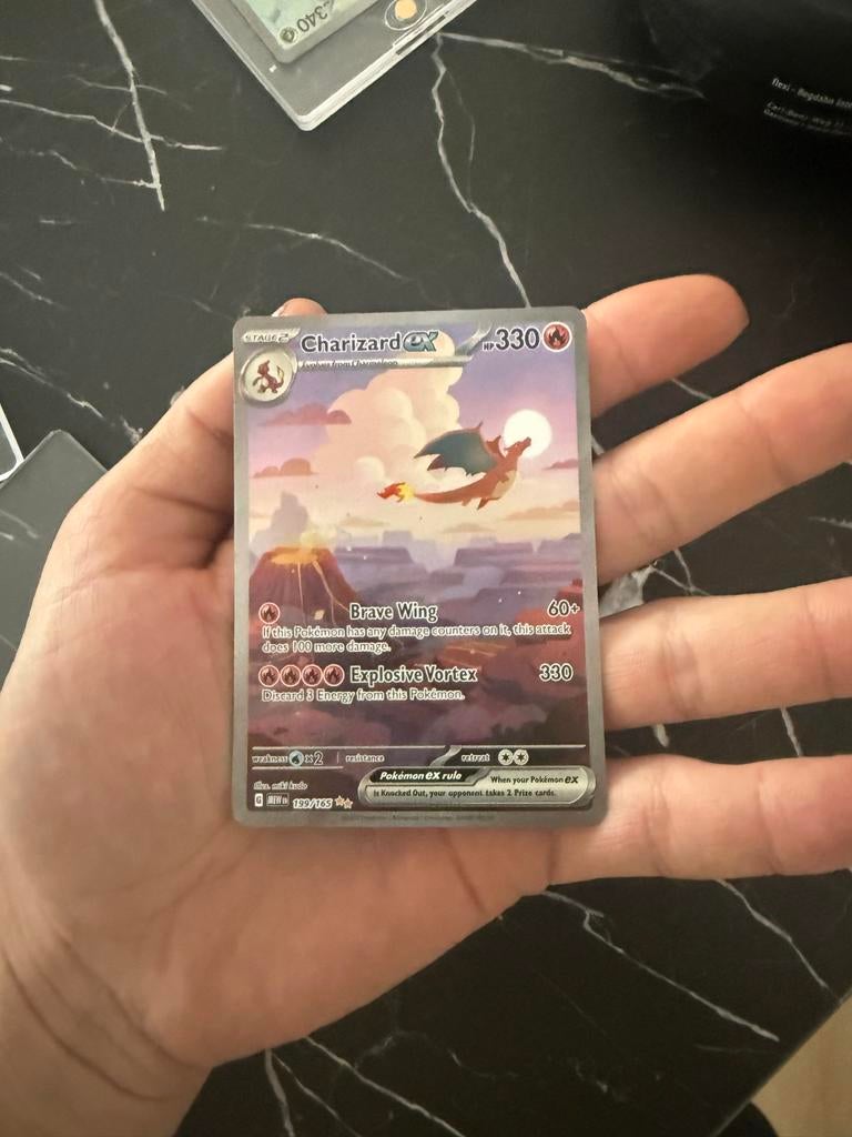 Charizard 199/151 Pokémon kaart, Ophalen of Verzenden, Nieuw, Losse kaart, Foil