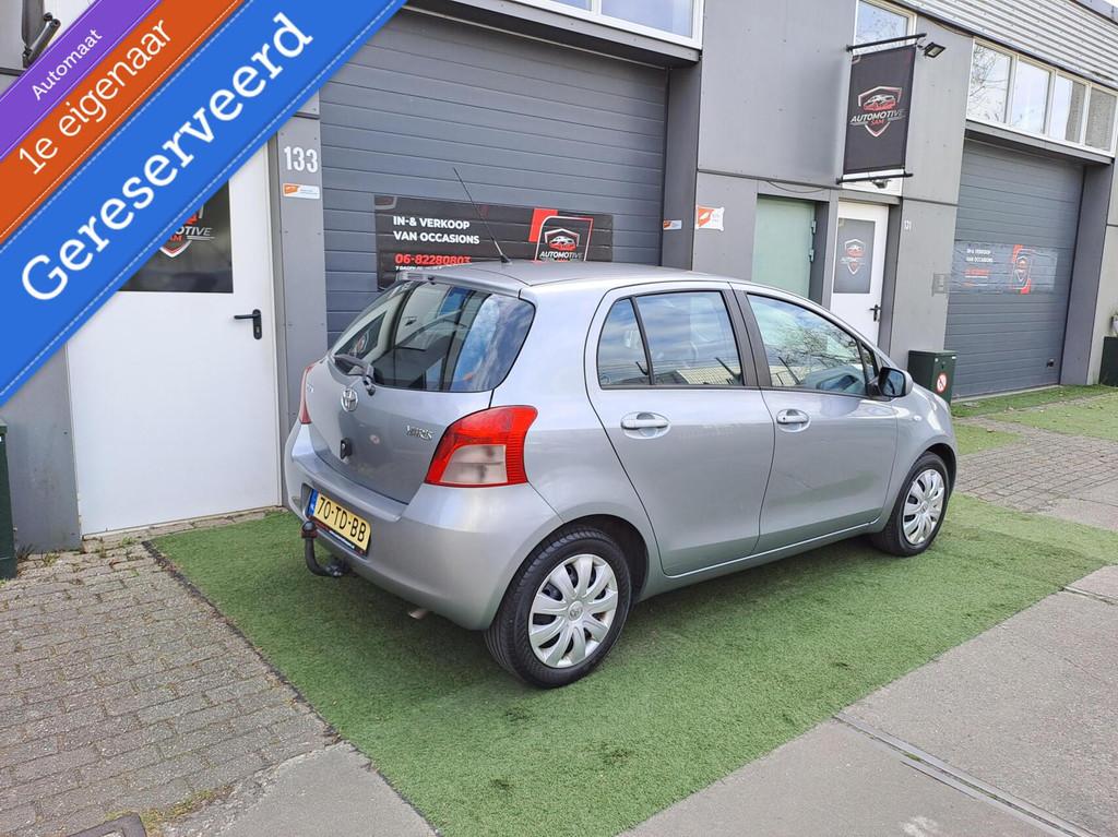Toyota Yaris 1.3 VVTi Luna MMT Dealer onderhouden 1 eigenaar, Auto's, 750 kg, Origineel Nederlands, Bedrijf, Zilver of Grijs