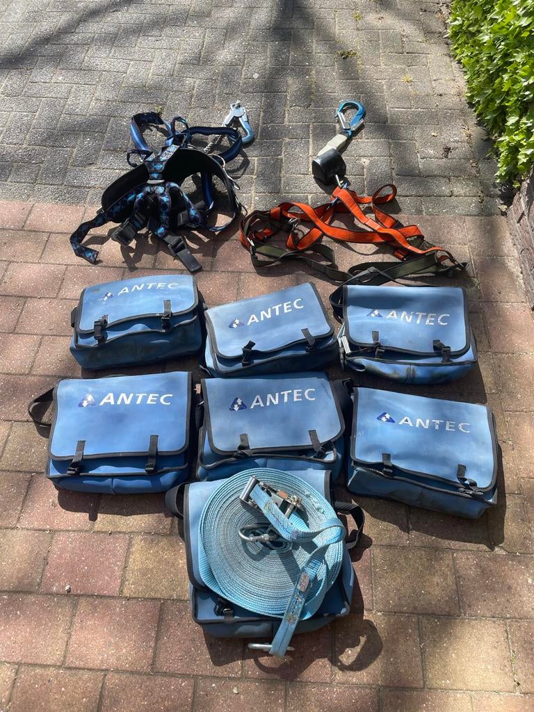 Valbeveiliging set: harnassen, lijnen en tassen, Ophalen of Verzenden, Gebruikt