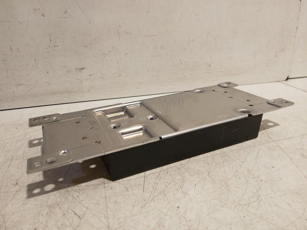 Antenne versterker BMW 4 serie, Ophalen of Verzenden, Van der Ven Autorecycling B.V., Onderdelen@venauto.nl, Ettenseweg 76, 4706 PB Roosendaal, The Netherlands