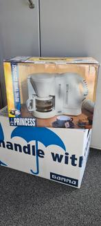 Compacte Princess 2-in-1 Koffie- en Theezetter, Ophalen, Gemalen koffie, Nieuw, Combi