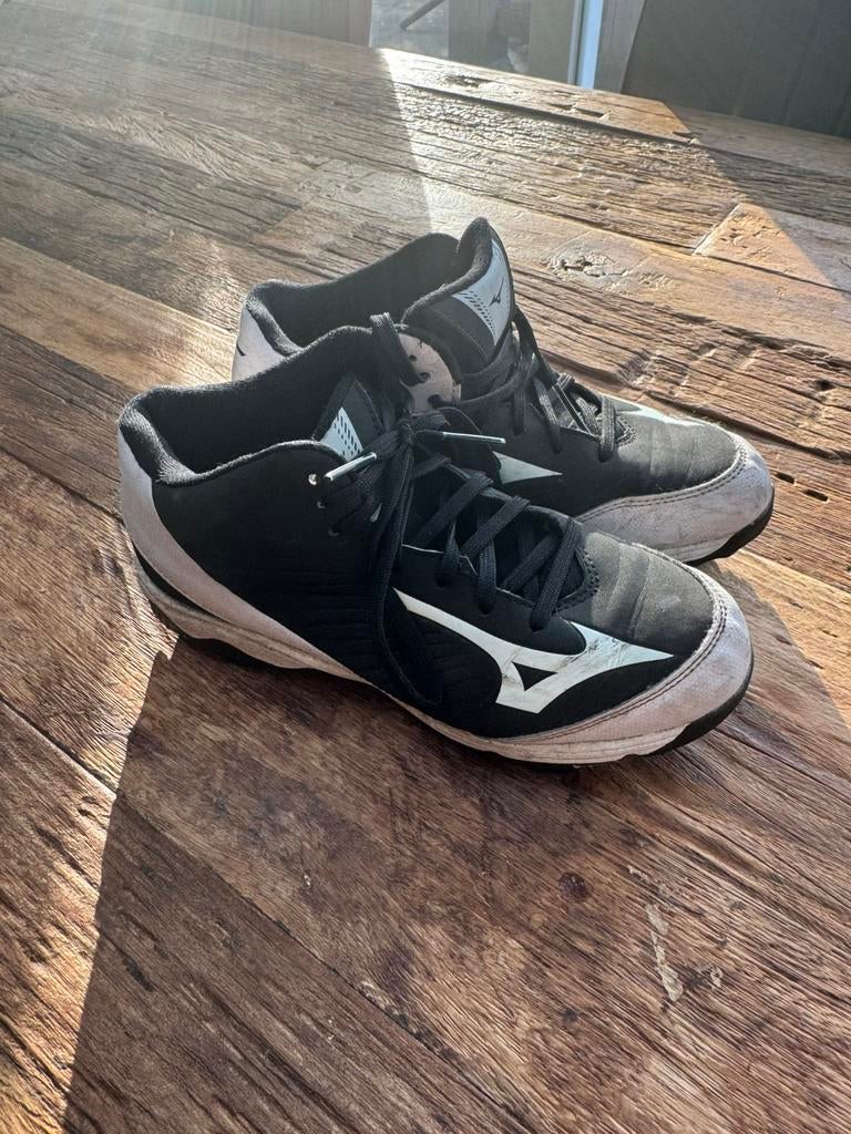Mizuno veldschoenen, kunstgrasschoenen, Sport en Fitness, Ophalen of Verzenden, Zo goed als nieuw, Schoenen