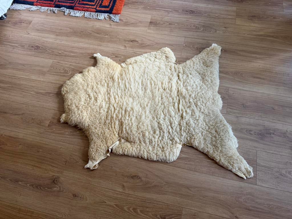 Schapenvacht, Ophalen, Zo goed als nieuw