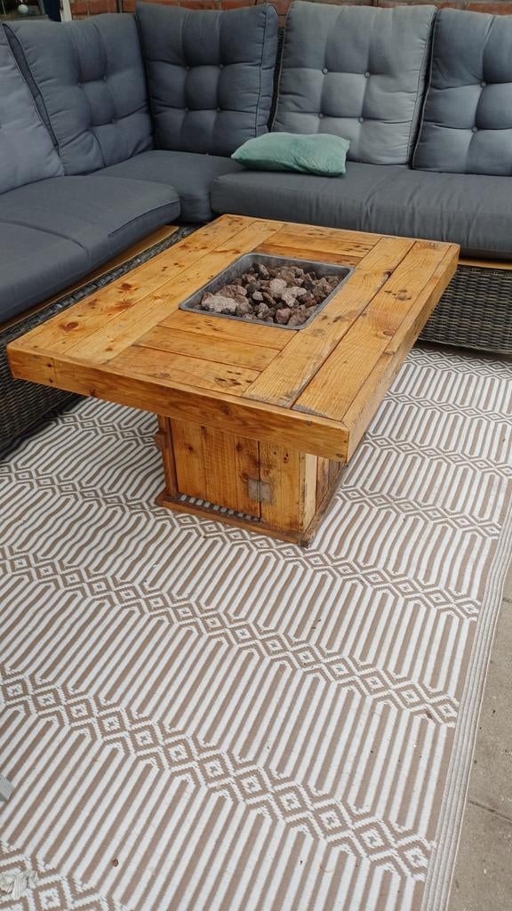 Vuurtafel voor buiten 74B x 101L x 56H met 2 gasbussen, Ophalen