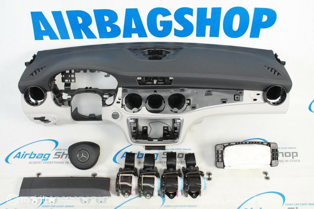 Airbag set Dashboard zwart wit facelift Mercedes CLA 2015-.., Auto-onderdelen, Dashboard en Schakelaars, Gebruikt, Ophalen of Verzenden
