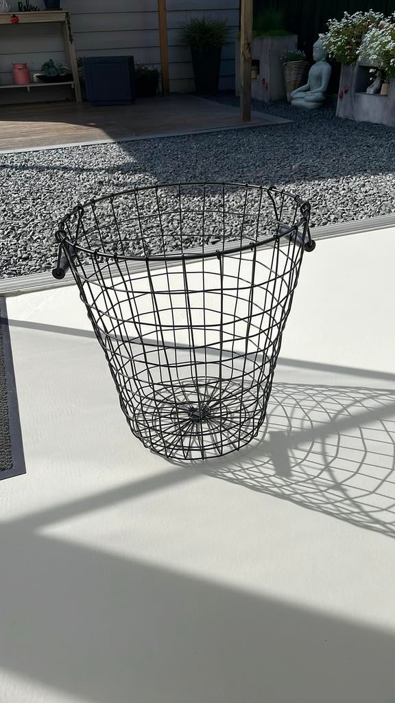 Metalen mand, Huis en Inrichting, Ophalen, Zo goed als nieuw, Rond, Overige materialen