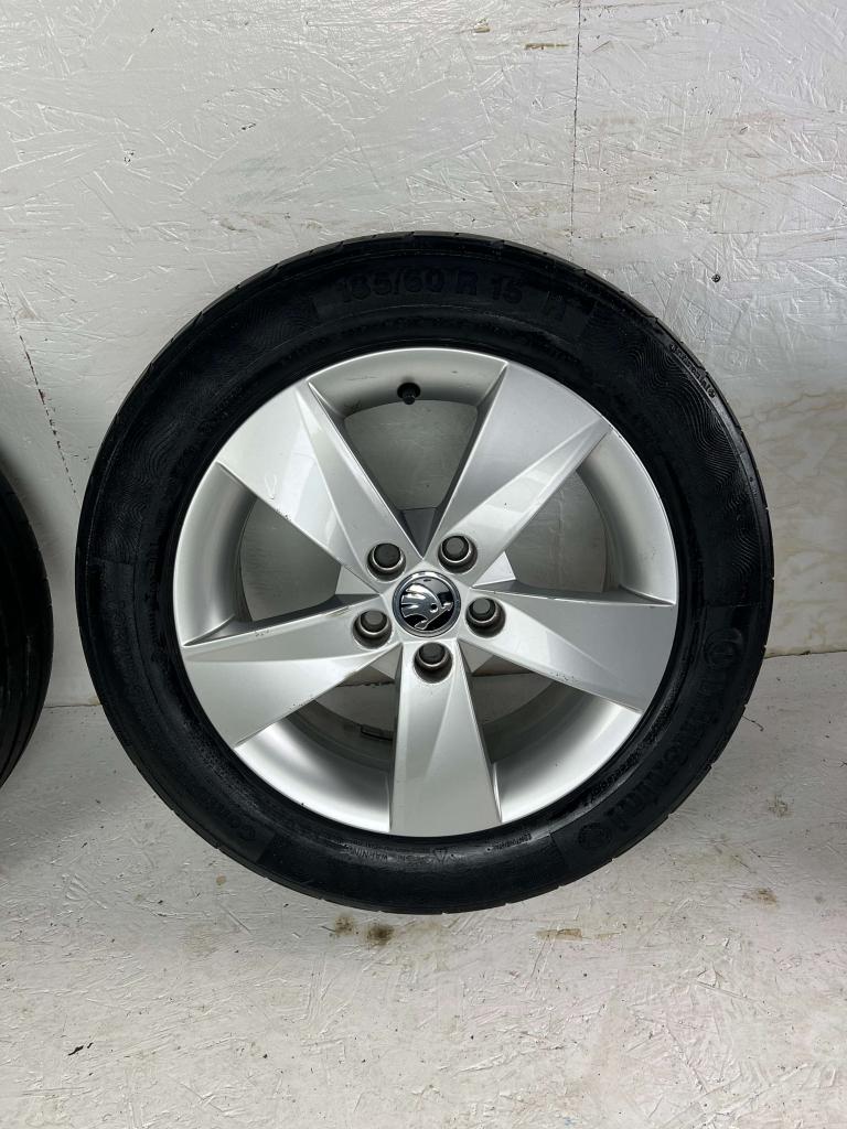 Originele Skoda Fabia combi velgen 15" 5x100 zomerset 5mm, Auto-onderdelen, Banden en Velgen, Niet ingevuld, Gebruikt, 15 inch