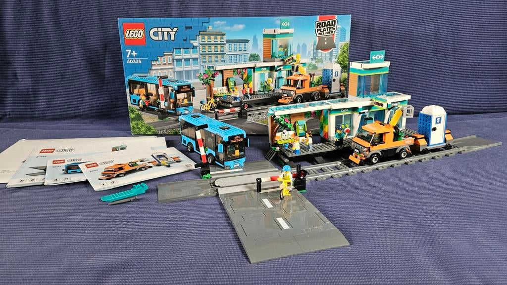 LEGO City 60335 Treinstation ZGAN, Kinderen en Baby's, Speelgoed | Duplo en Lego, Zo goed als nieuw, Lego, Complete set, City