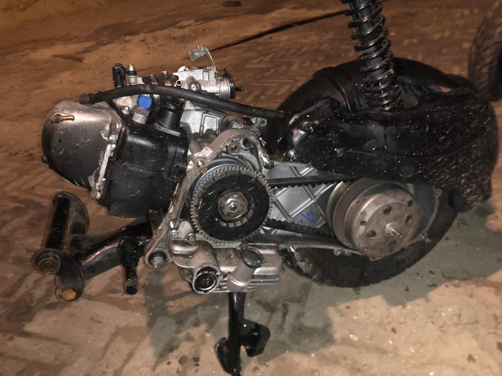 Piagio zip 4tkt injectie blok  incl malossi ecu, Ophalen, Zo goed als nieuw, Benzine, Zip