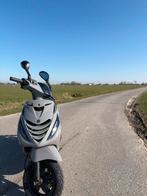 Piaggo zip - 50cc, Fietsen en Brommers, Scooters | Piaggio, Ophalen, Maximaal 45 km/u, Zip, Zo goed als nieuw