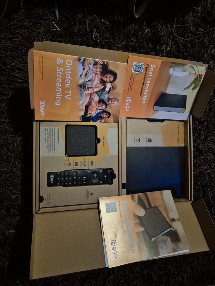 Ziggo TV Box en SmartWifi modem - Nieuw in doos, Audio, Tv en Foto, Decoders en Harddiskrecorders, Nieuw, Decoder, Ophalen of Verzenden