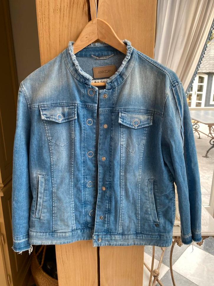 Marc Cain Marccain spijkerjasje met gerafelde details, Kleding | Dames, Jassen | Zomer, Zo goed als nieuw, Maat 42/44 (L), Blauw