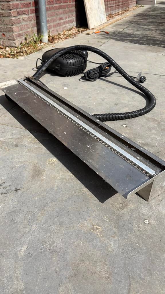 Ubbink Waterval 90 met LED verlichting en krachtige pomp, Tuin en Terras, Waterpartijen en Fonteinen, Ophalen, Gebruikt, Rvs, Waterval