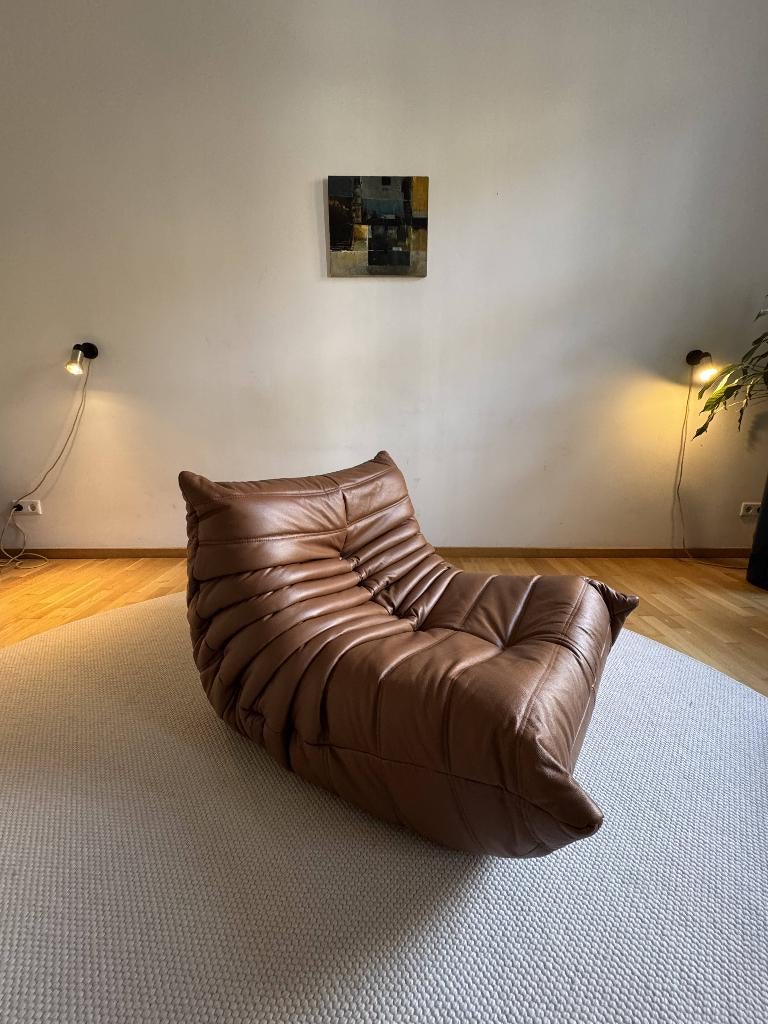 Ligne Roset – Togo 1-zits Fauteuil/Stoel – Cognac Bruin Leer, Leer, Zo goed als nieuw, 75 tot 100 cm, Knoll vitra artifort sede b&b italia cassina mid century retro