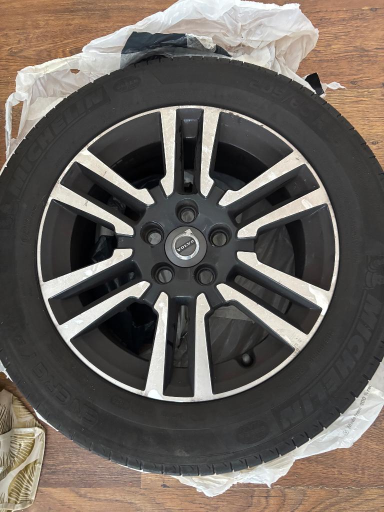 Volvo v40 crosscountry velgen met band, Auto-onderdelen, Banden en Velgen, Ophalen, Gebruikt, Velg(en), 16 inch
