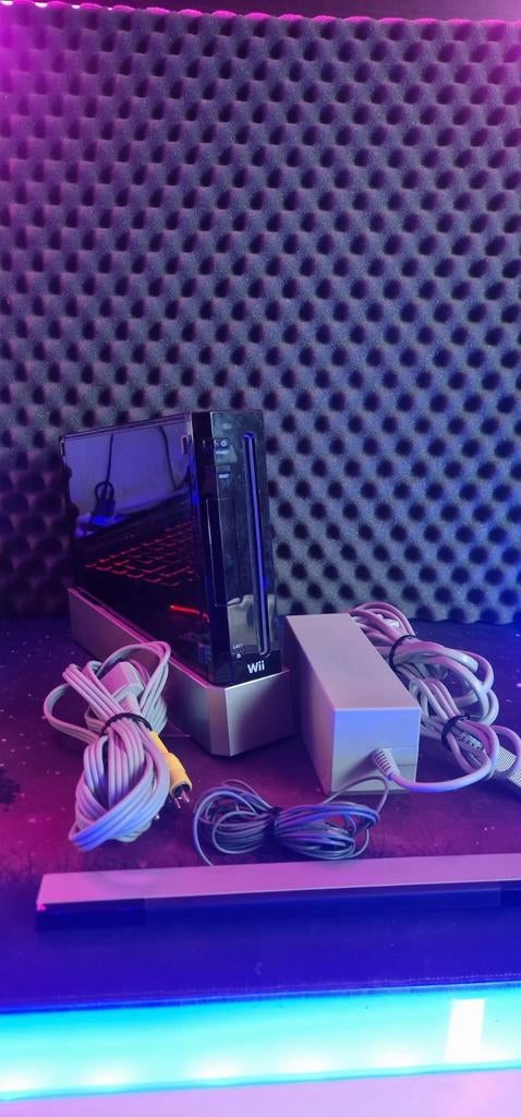 Nintendo Wii / Mario Kart / 2 controllers / stuur / motion+, Spelcomputers en Games, Games | Nintendo Wii, Ophalen, Racen en Vliegen