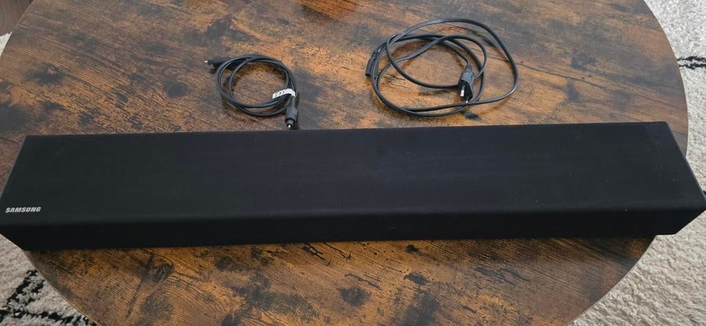 Samsung HW-N300 soundbar incl. kabels en afstandbediening, Ophalen, Zo goed als nieuw