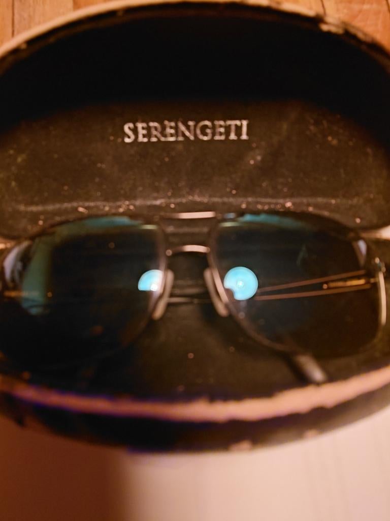 Serengeti zonnebril sassari 8586 pot, Ophalen