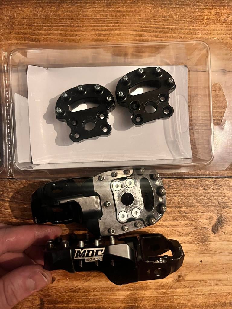 MDC / SPIDER Supermoto footpegs 2023, Ophalen of Verzenden, Zo goed als nieuw