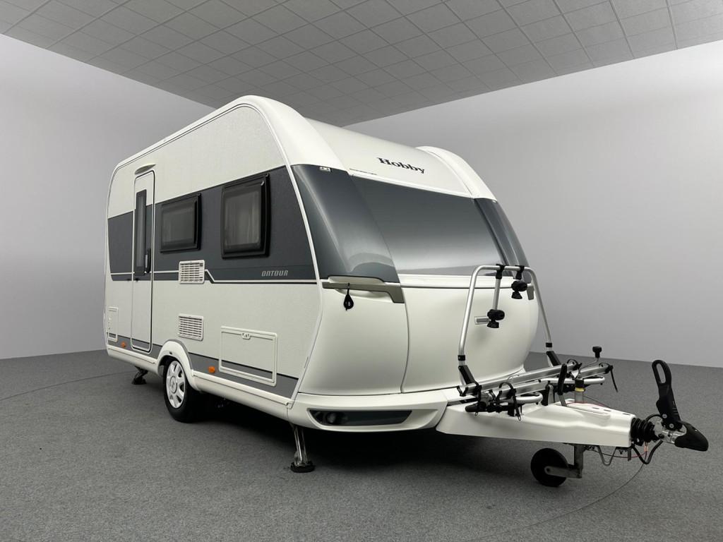 Hobby On Tour 390 SF MOVER LUIFEL INCL.STALLING, Caravans en Kamperen, Caravans, Bedrijf, tot en met 4, 1000 - 1250 kg, Treinzit