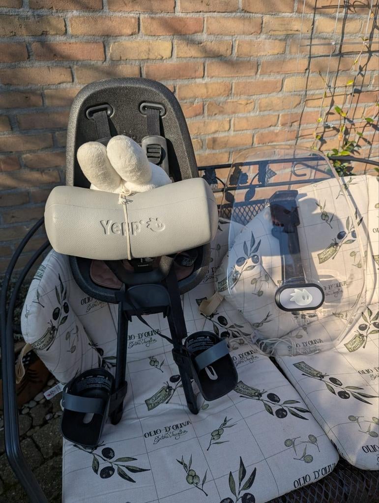 Yepp voorzitje met windscherm en Nijntje kussen, Fietsen en Brommers, Fietsaccessoires | Fietsstoeltjes, Voetsteuntjes, Yepp, Voorzitje