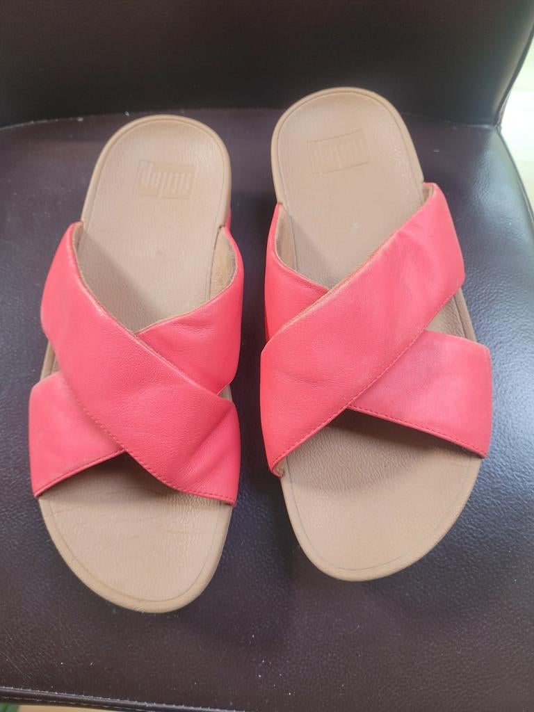 Zo goed als nieuwe Fitflop slippers maat 38, Kleding | Dames, Schoenen, Slippers, Overige kleuren, Ophalen of Verzenden, Zo goed als nieuw