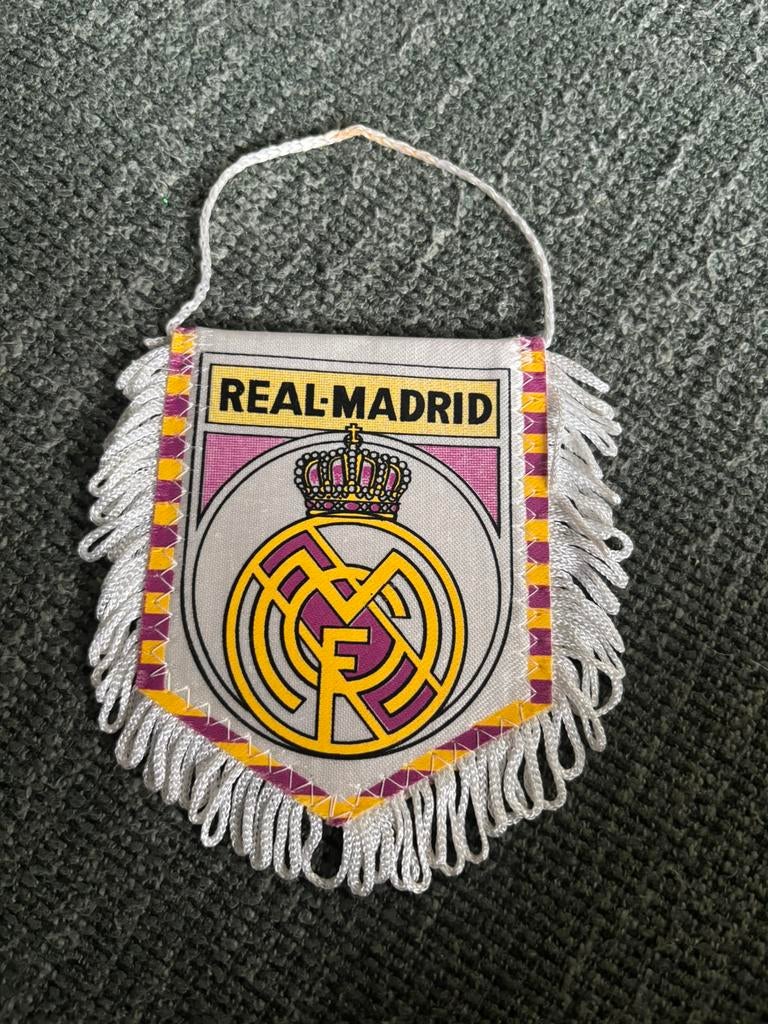 Real Madrid vaantje, Ophalen of Verzenden, Zo goed als nieuw, Buitenlandse clubs, Vaantje of Sjaal