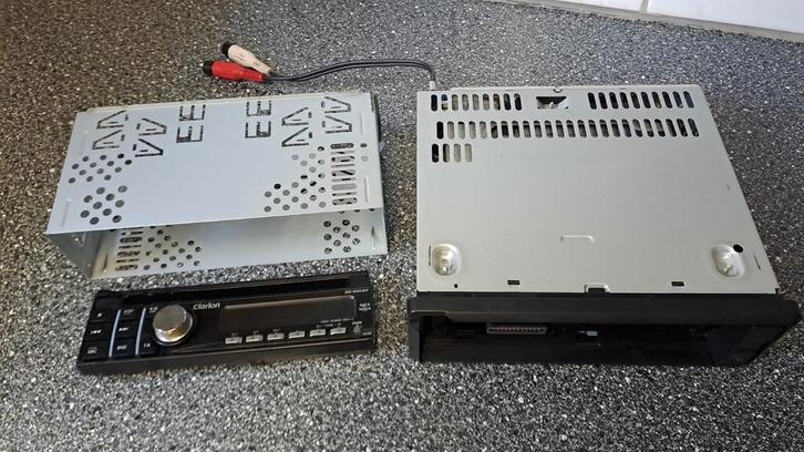 Clarion Autoradio DB189RMP - Gebruikt, Auto diversen, Autoradio's, Gebruikt, Ophalen of Verzenden