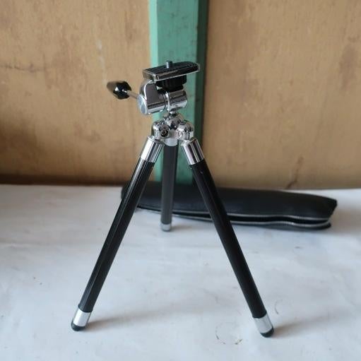 Statief vintage verstelbaar origineel lengte 28 tot 111 cm, Audio, Tv en Foto, Fotografie | Statieven en Balhoofden, Gebruikt