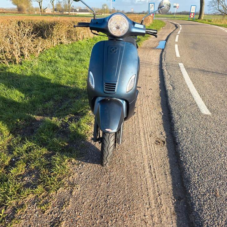 Scooter Agm VX-50, Fietsen en Brommers, Overige Fietsen en Brommers, Zo goed als nieuw, Ophalen