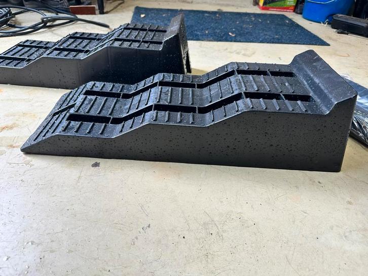 Oprij blokken Milenco quatro, Caravans en Kamperen, Camper-accessoires, Zo goed als nieuw, Ophalen