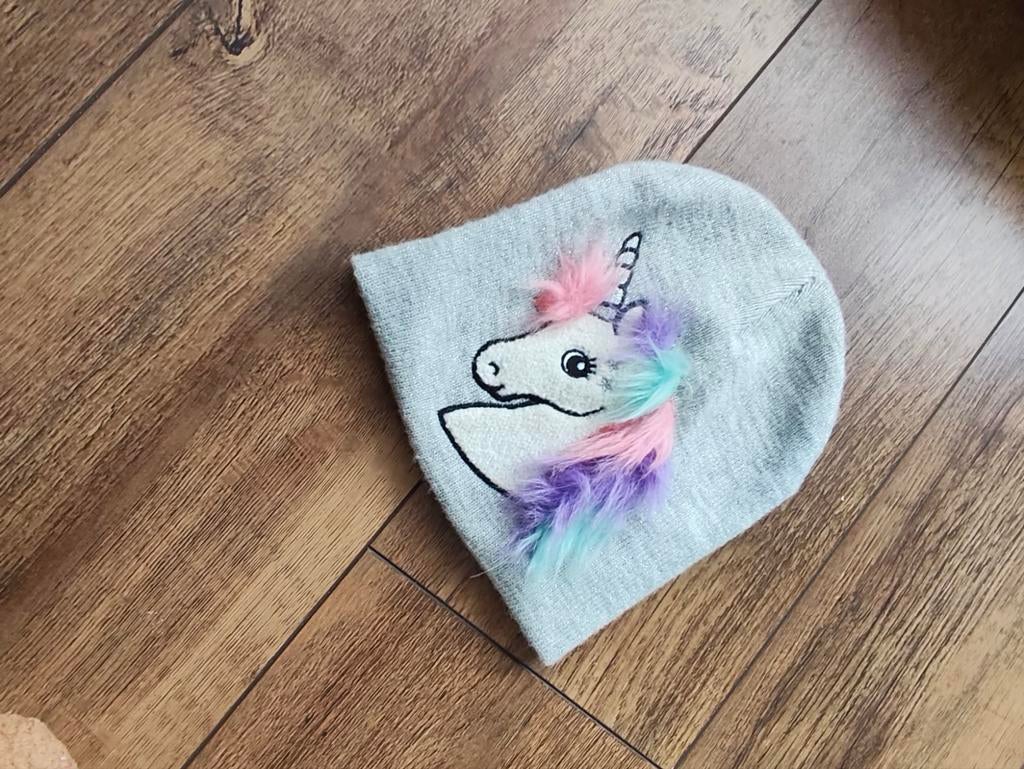 Leuke muts met eenhoorn maat 110/128, Maat 62, Meisje, Ophalen of Verzenden, Zo goed als nieuw