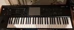 Te koop korg kronos, Ophalen, Zo goed als nieuw, 61 toetsen, Korg