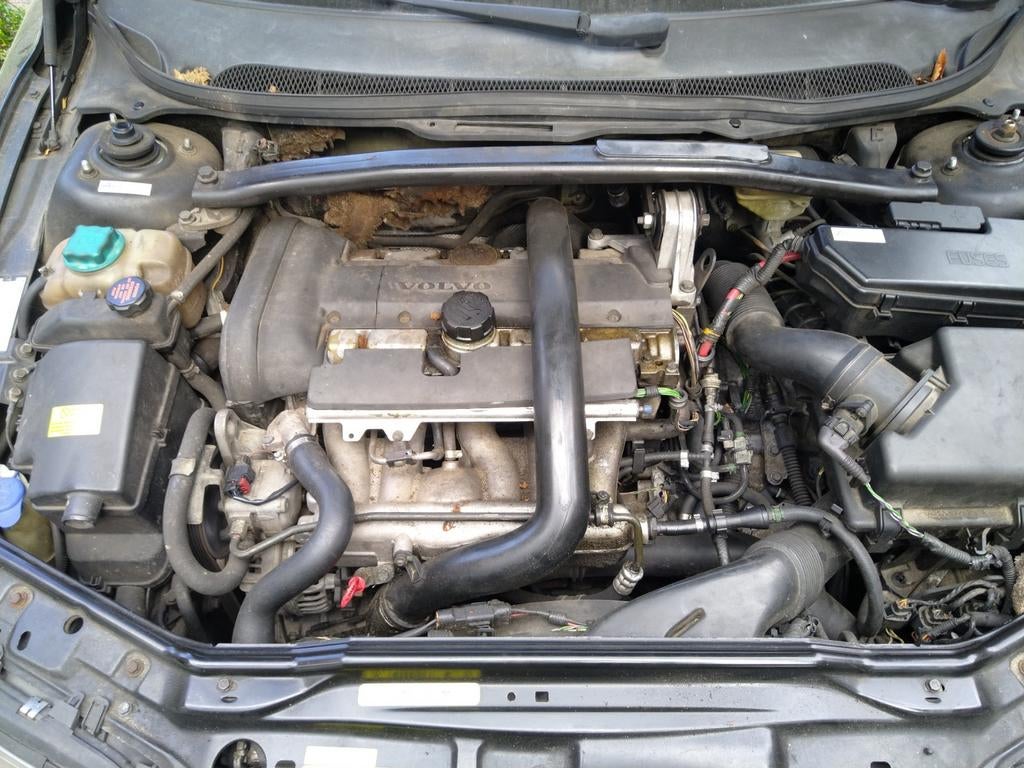 Volvo V70 2.4 T 200PK   Automaat defect, Auto's, Volvo, 1800 kg, Zwart, Startonderbreker, Zwart