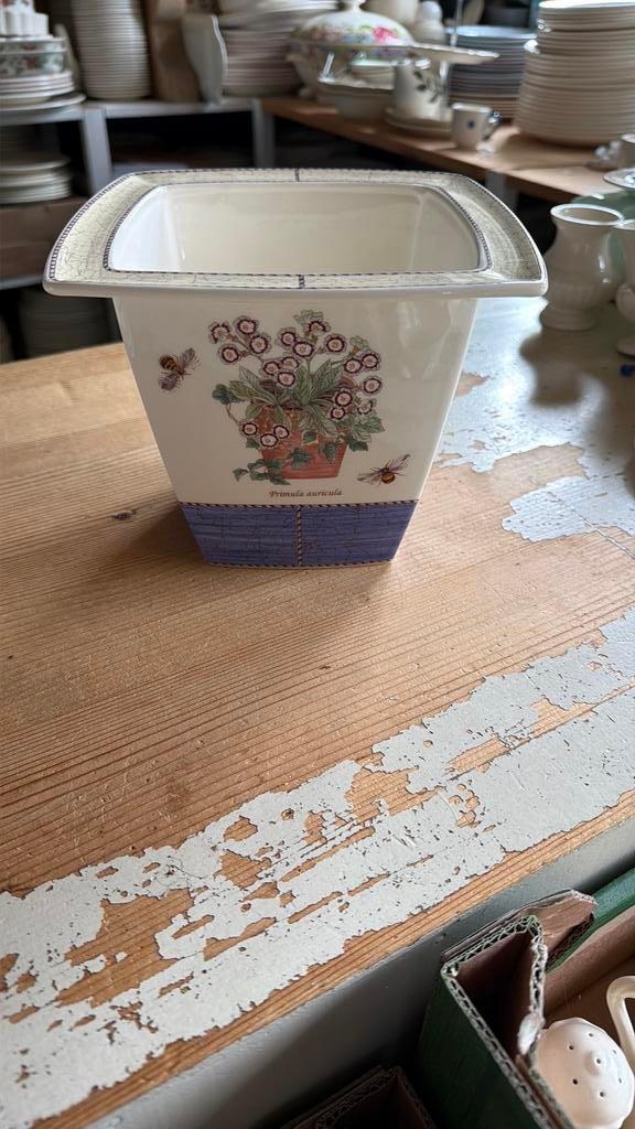 Wedgwood SARAH’S GARDEN bloempot, Overige typen, Ophalen of Verzenden, Zo goed als nieuw, Wedgwood