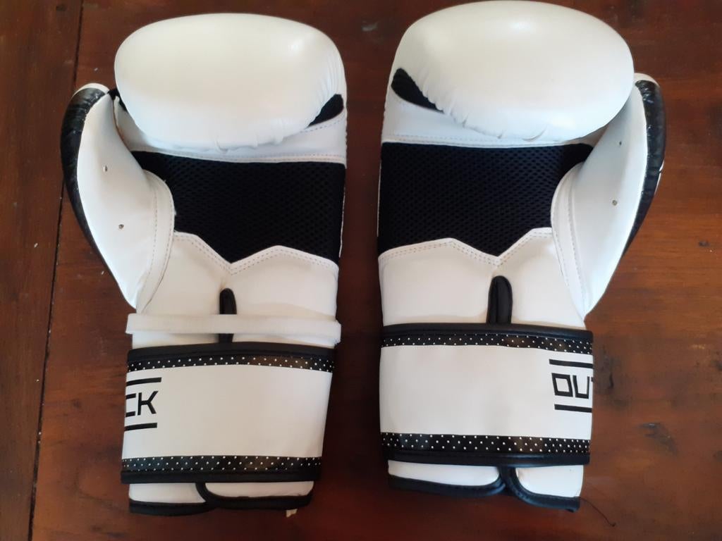 Bokshandschoenen Outshock, Sport en Fitness, Vechtsporten en Zelfverdediging, Maat XS of kleiner, Ophalen of Verzenden, Zo goed als nieuw