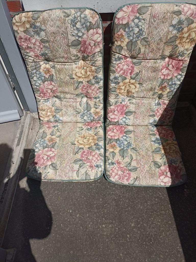 2x Bloemenpatroon Stoelkussens - Comfortabel & Stijlvol, Gebruikt, Twee, Overige kleuren, Bloemenpatroon, Klassiek