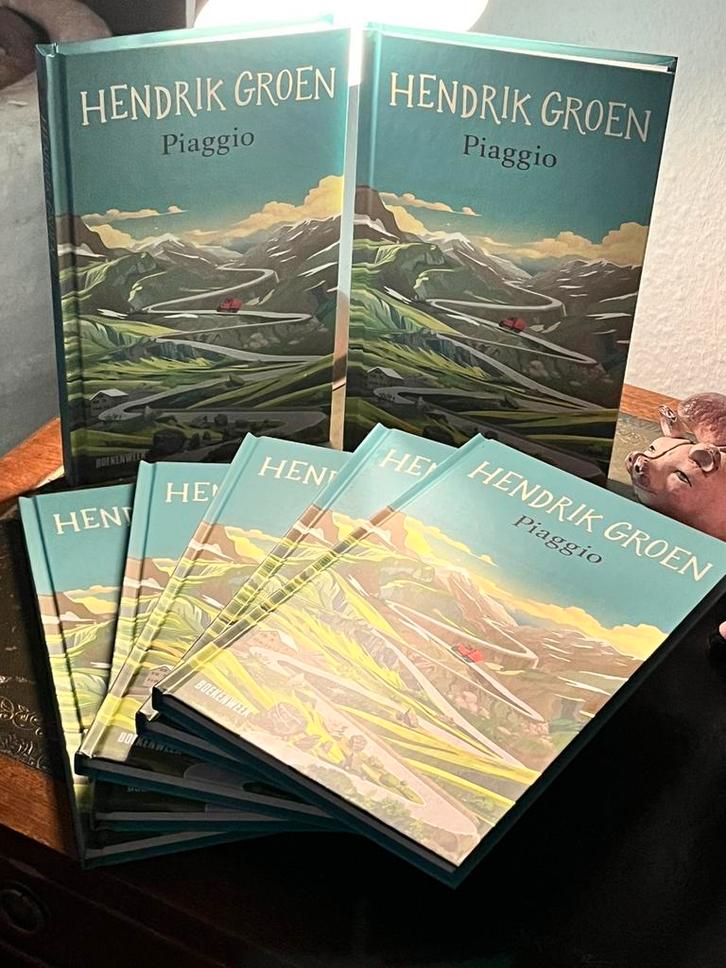 Hendrik Groen - Piaggio - 2 stuks beschikbaar, Boeken, Boekenweekgeschenken, Nieuw, Ophalen of Verzenden