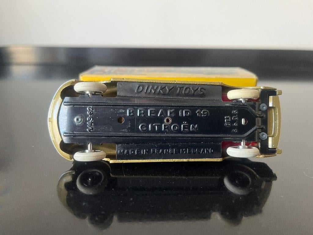 Dinky Toys 539 – Citroën ID19 Break 1/43 Doré Toit Ivoire (Occasion, France)