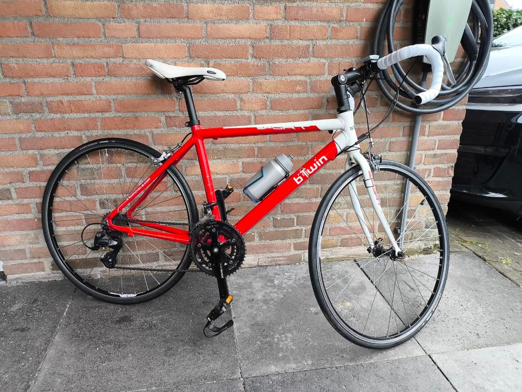 B'twin racefiets 26 inch, 26 inch, Minder dan 49 cm, Zo goed als nieuw, Meer dan 20 versnellingen