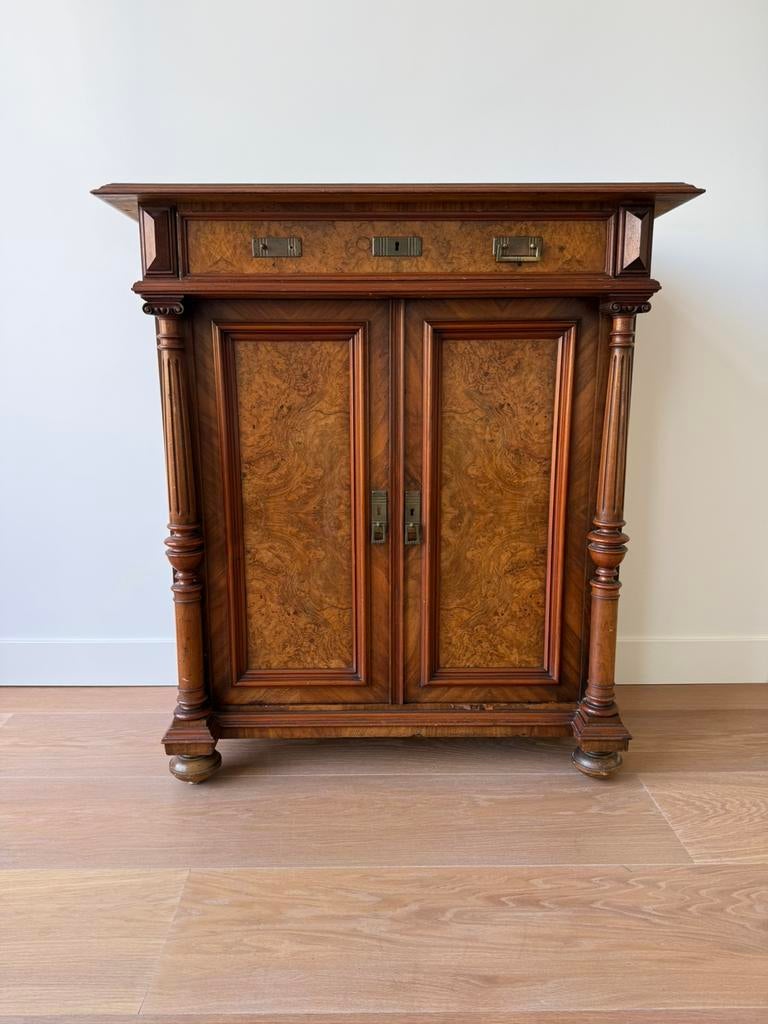 Kastje, Antiek en Kunst, Ophalen