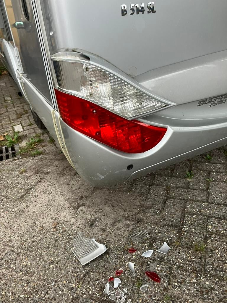 gezocht hymer dubbele achterlichten l + r 1602750 en 1602752, Ophalen of Verzenden, Zo goed als nieuw