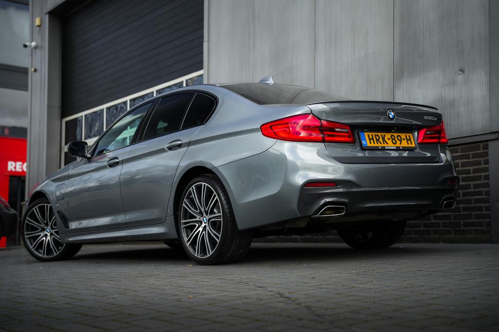 BMW 5 Serie 530e 252 PK iPerformance High Executive M-Sportp, 1998 cc, Achterwielaandrijving, Gebruikt, 4 cilinders