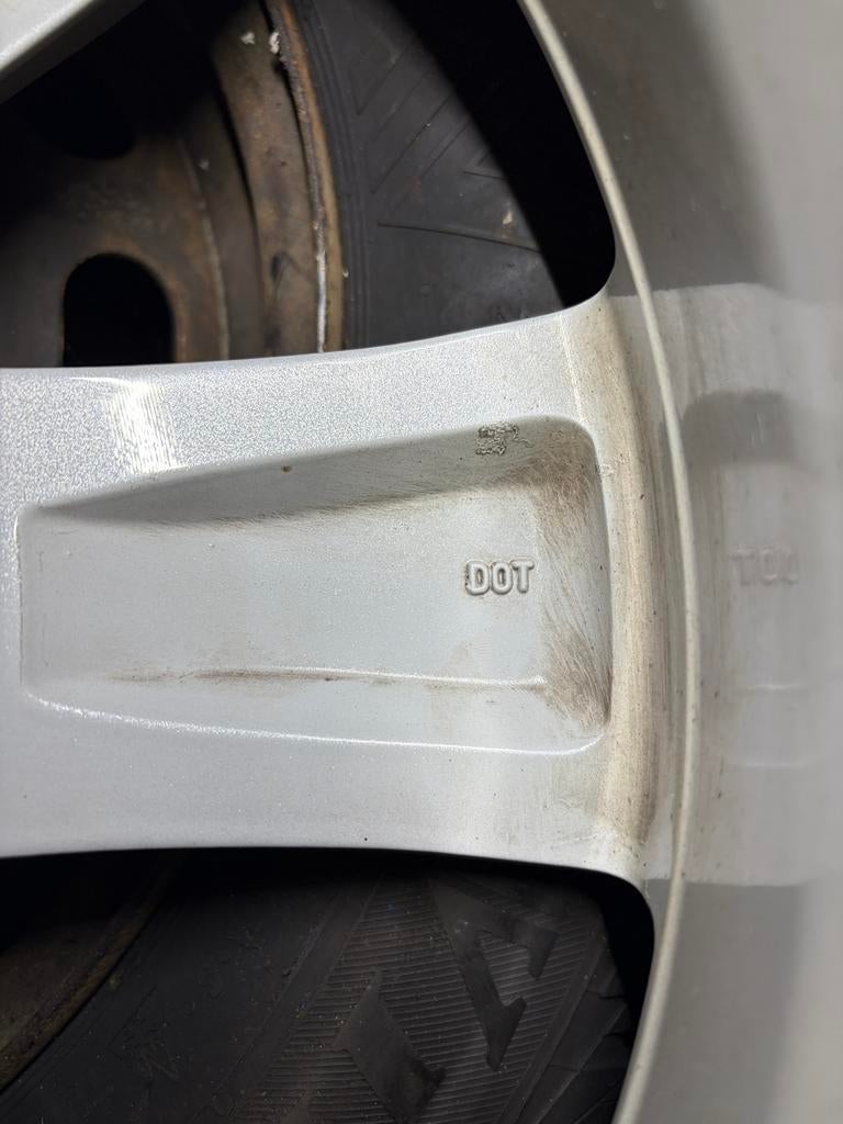 Mooie Mitsubishi velgen 18 inch met banden (4x), Ophalen, Gebruikt