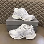 Balenciaga Runner White | Maat 42, Kleding | Heren, Schoenen, Ophalen of Verzenden, Nieuw, Wit
