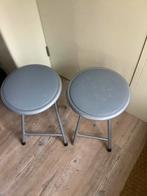 2 opvouwbare ijzeren krukjes, Huis en Inrichting, Ophalen, Gebruikt, IJzer