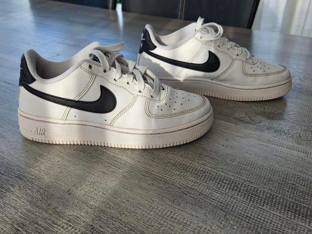 Nike air force sneakers mt. 33,5, Gebruikt, Jongen of Meisje, Schoenen, Ophalen of Verzenden